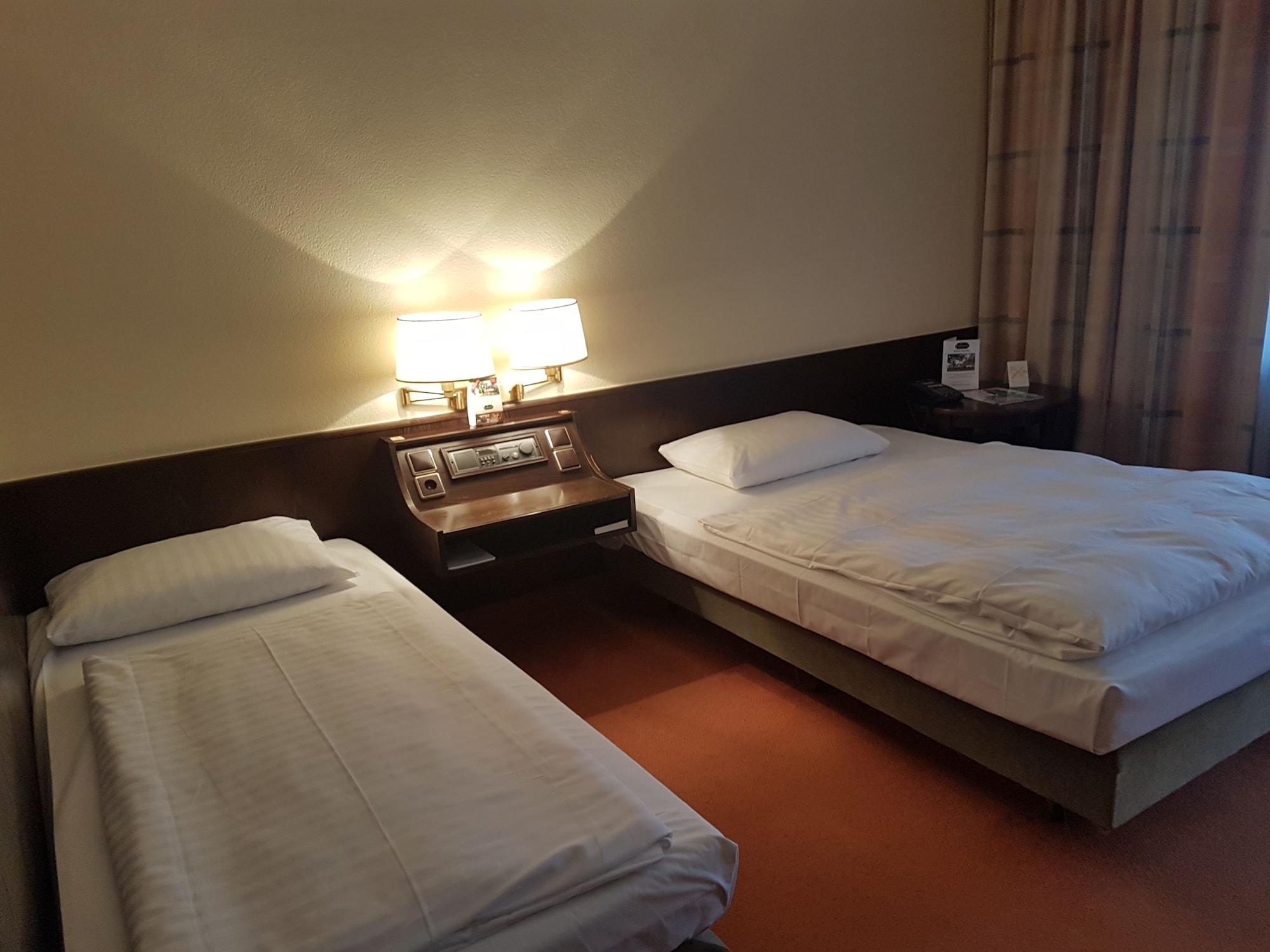 Parkhotel Frankfurt-Roedermark Rodgau Esterno foto